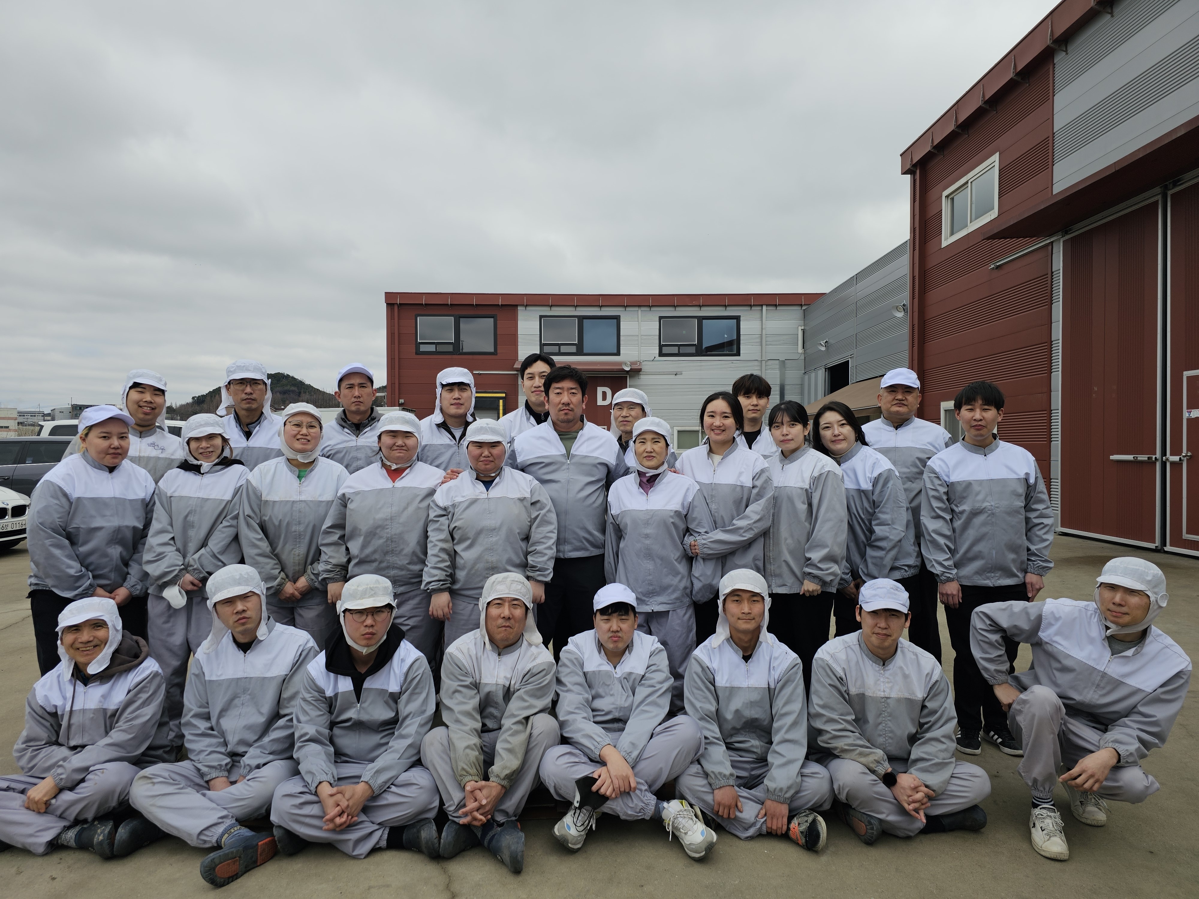 2024년 (주)엘앤씨 에프앤비 신년회 단체사진 촬영 이미지